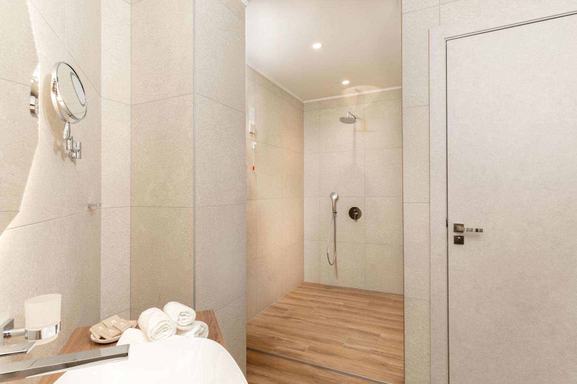 Atmosphere Balneo Hotel & Spa Pavel Banya Εξωτερικό φωτογραφία