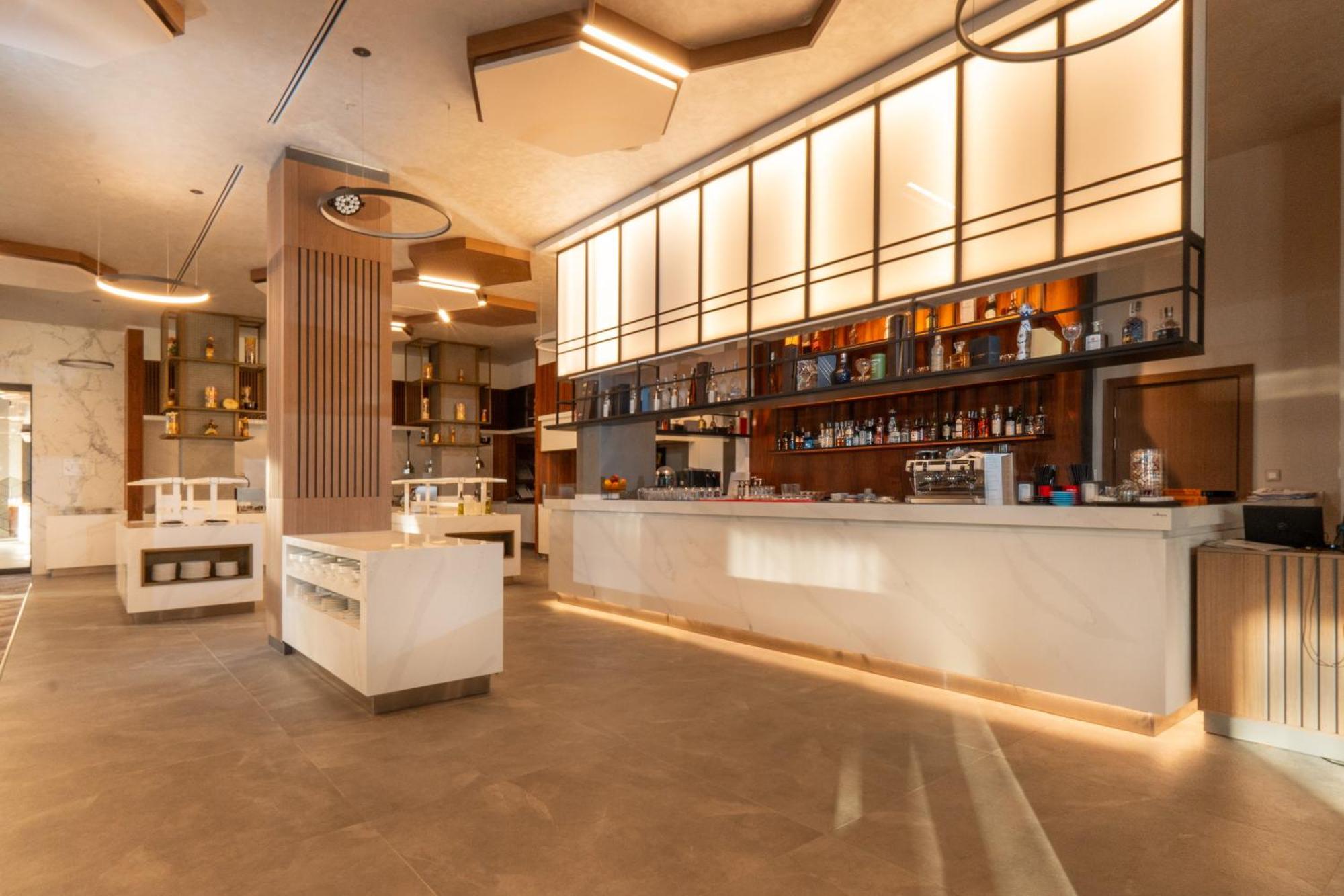Atmosphere Balneo Hotel & Spa Pavel Banya Εξωτερικό φωτογραφία