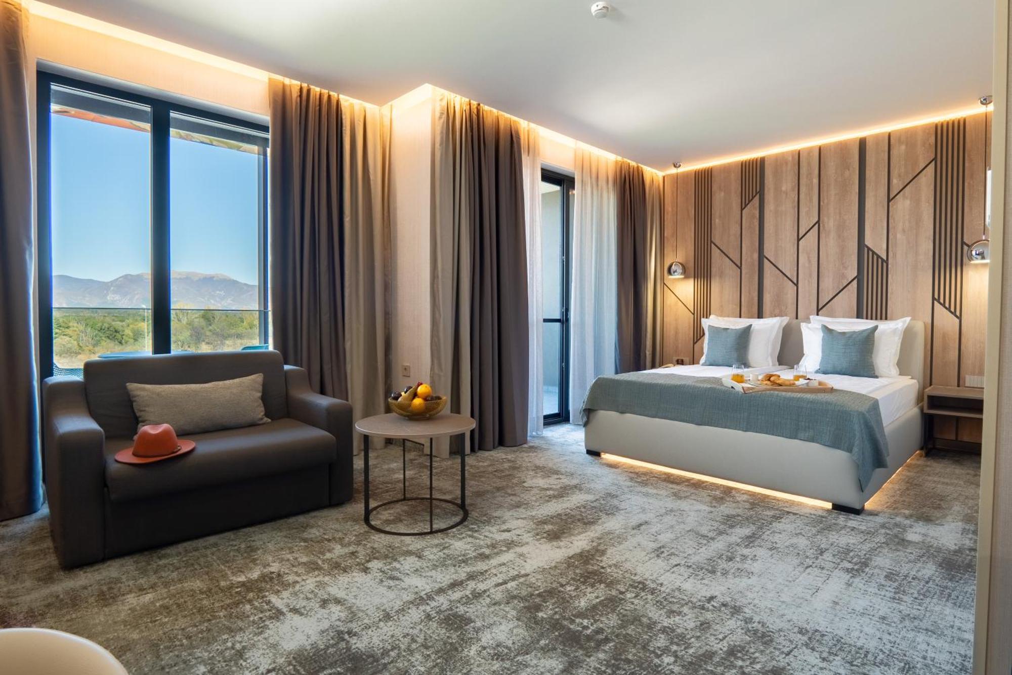 Atmosphere Balneo Hotel & Spa Pavel Banya Εξωτερικό φωτογραφία