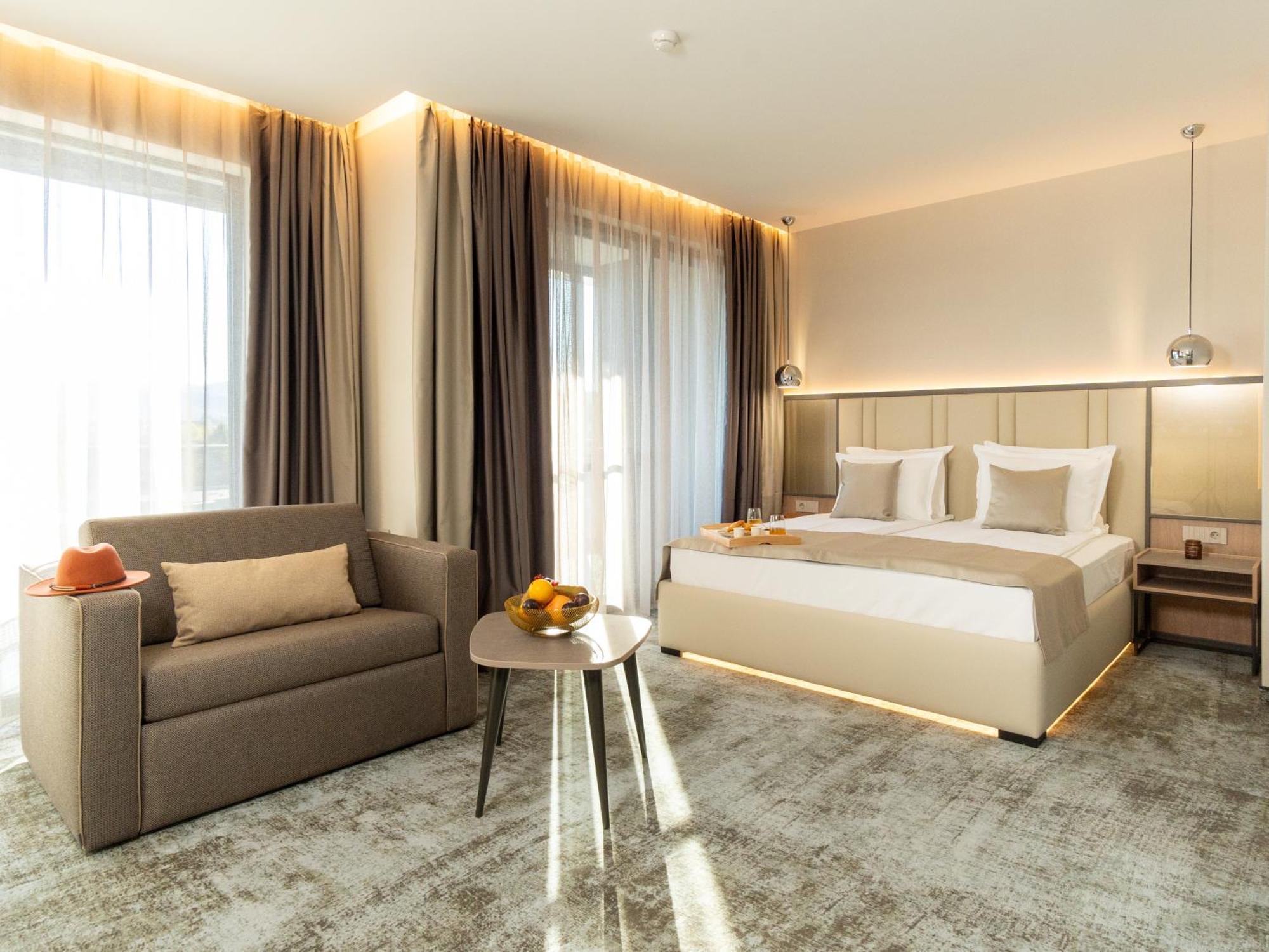 Atmosphere Balneo Hotel & Spa Pavel Banya Εξωτερικό φωτογραφία