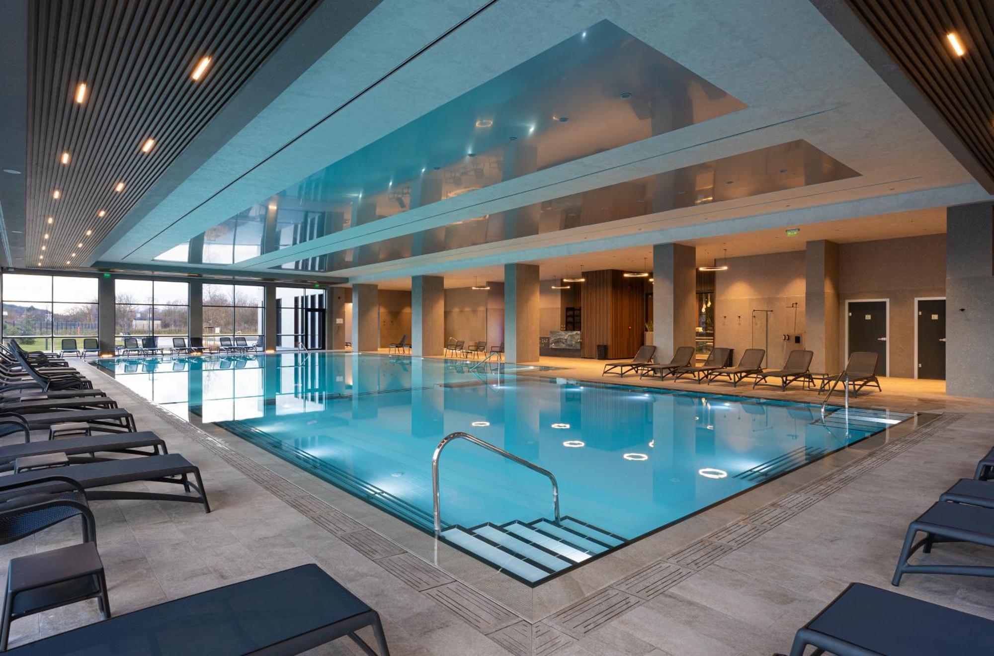 Atmosphere Balneo Hotel & Spa Pavel Banya Εξωτερικό φωτογραφία